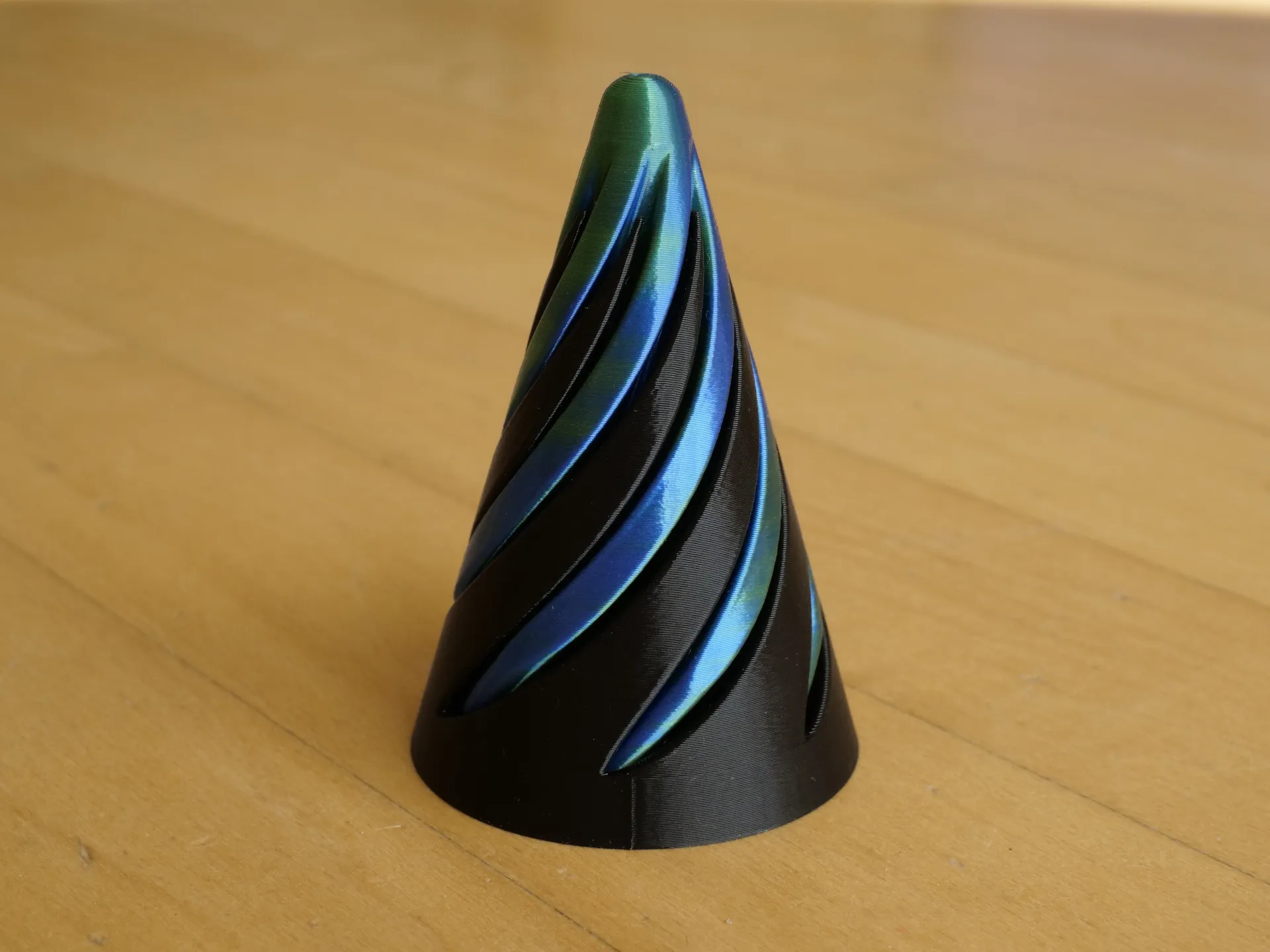 [NML-PLAY-FID-SOR-003] Spiral Cone Fidget – Den Ultimative Taktile Oplevelse (Sort)